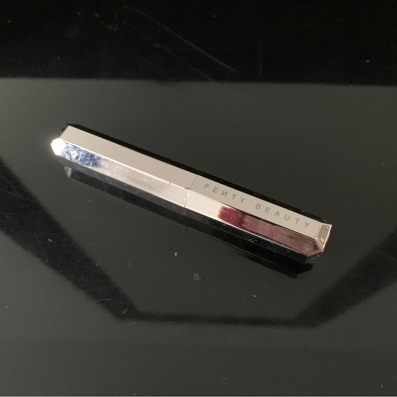 Fenty lipstick - Picture 3 of 4